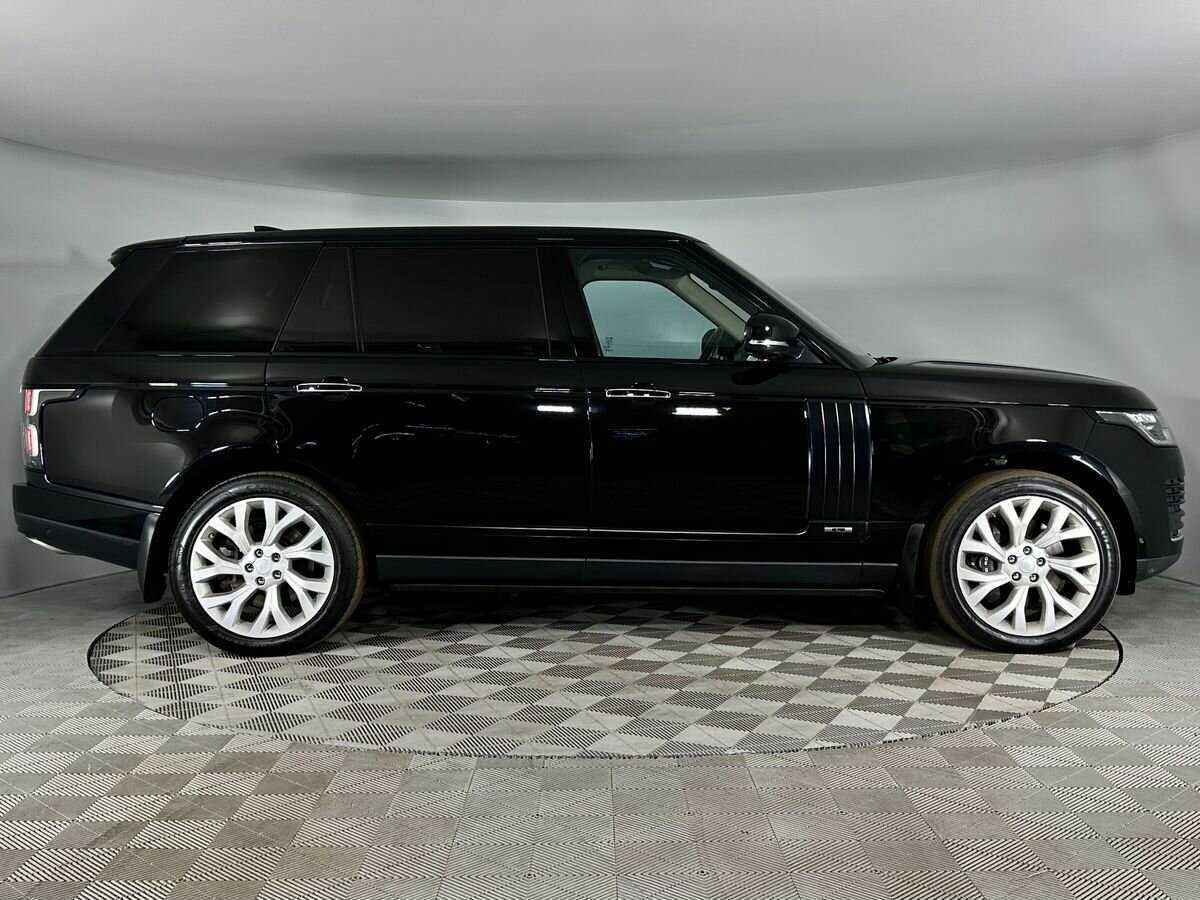 Land Rover Range Rover с пробегом — 2018 год. Фото: #4