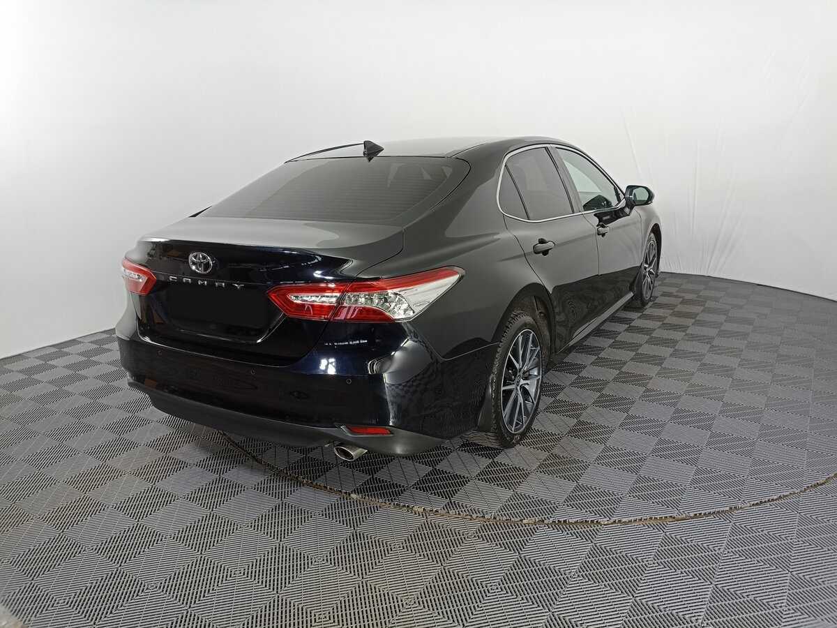 Toyota Camry с пробегом — 2021 год. Фото: #4
