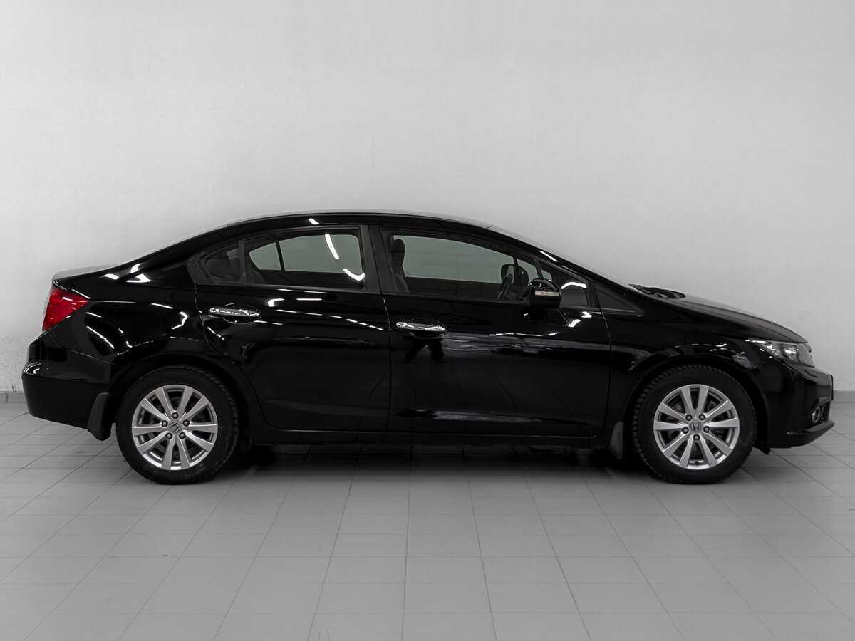 Honda Civic с пробегом — 2012 год. Фото: #3