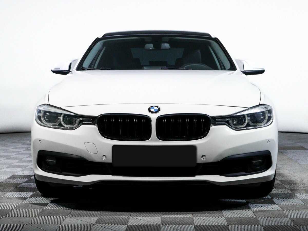 BMW 3 серии с пробегом — 2015 год. Фото: #1