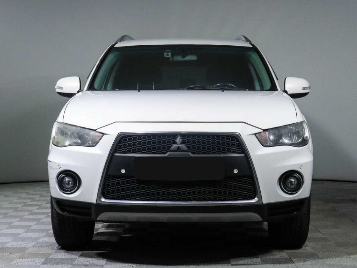 Mitsubishi Outlander с пробегом — 2010 год. Фото: #1