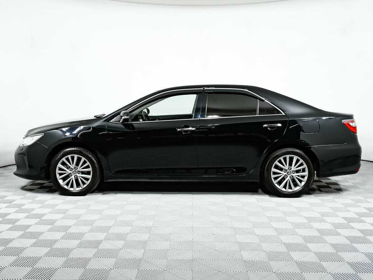 Toyota Camry с пробегом — 2016 год. Фото: #6