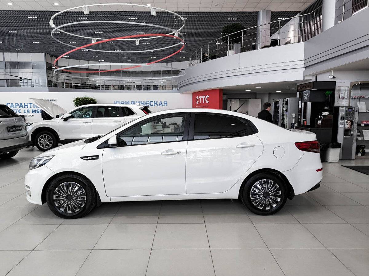 Kia Rio с пробегом — 2016 год. Фото: #7