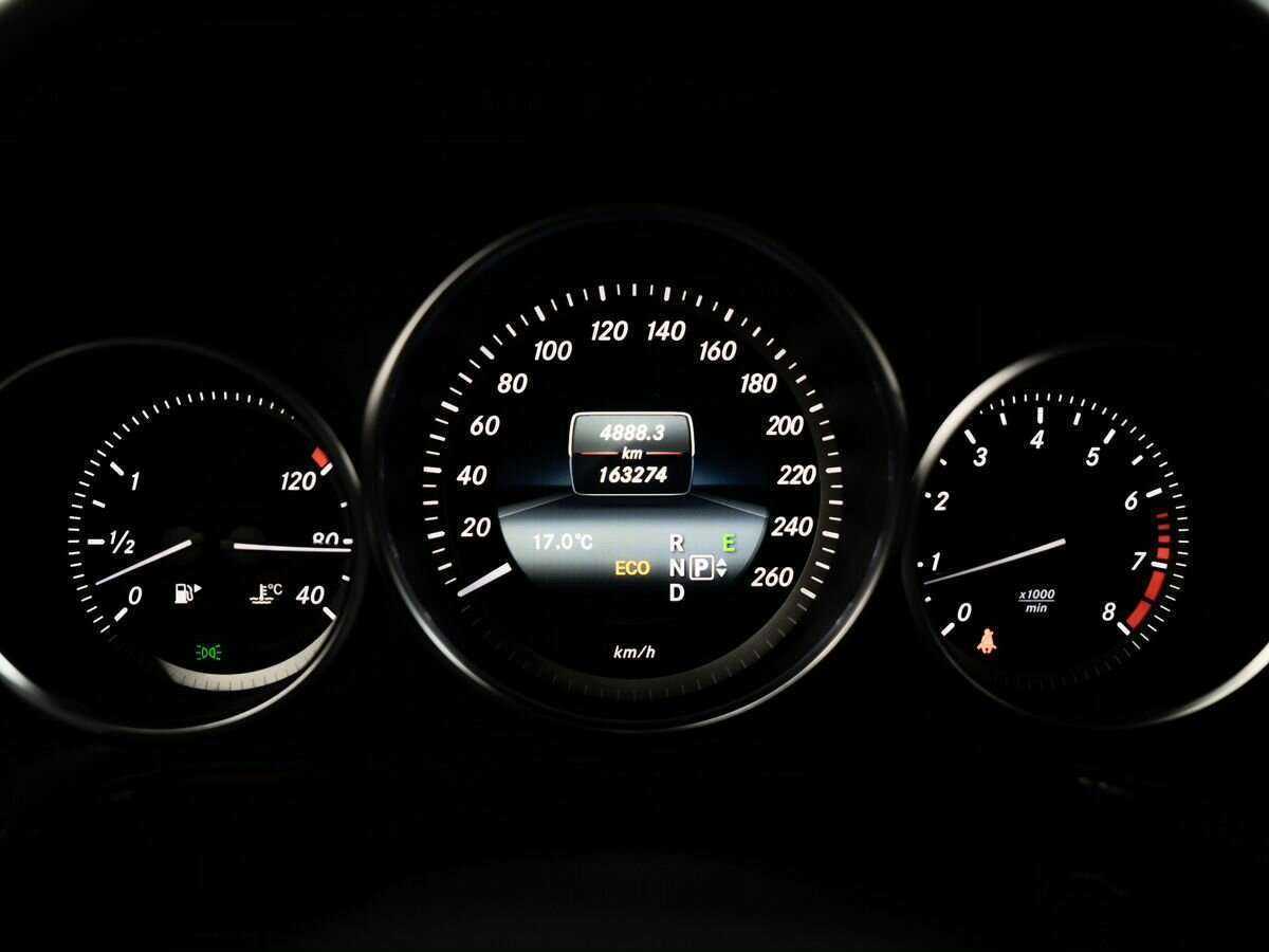 Mercedes-Benz E-Класс с пробегом — 2013 год. Фото: #11