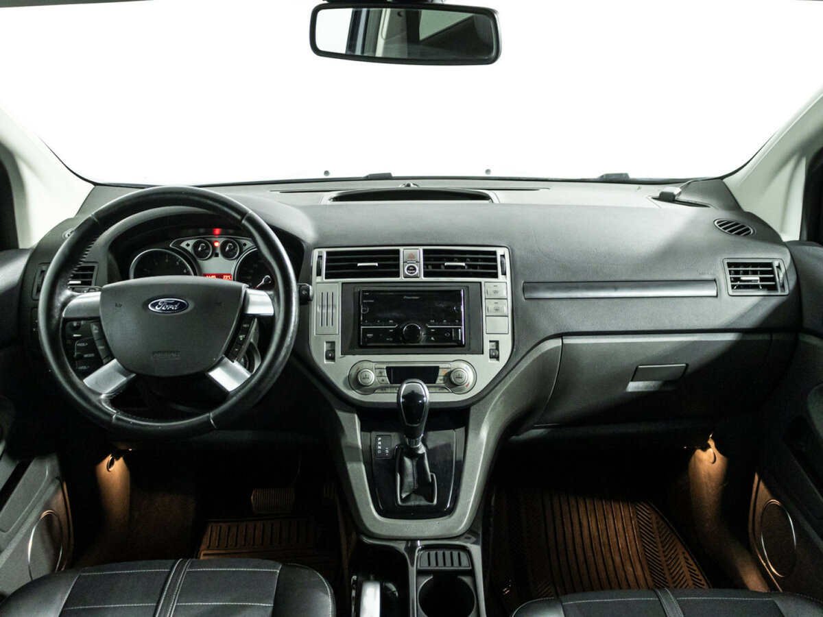 Ford Kuga с пробегом — 2012 год. Фото: #12