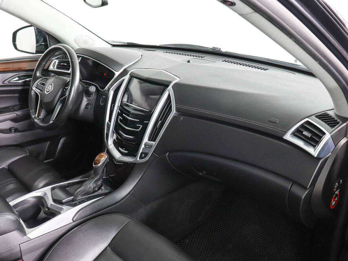 Cadillac SRX с пробегом — 2013 год. Фото: #9