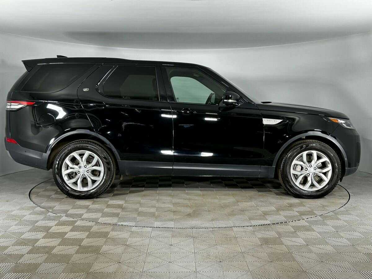 Land Rover Discovery с пробегом — 2019 год. Фото: #4