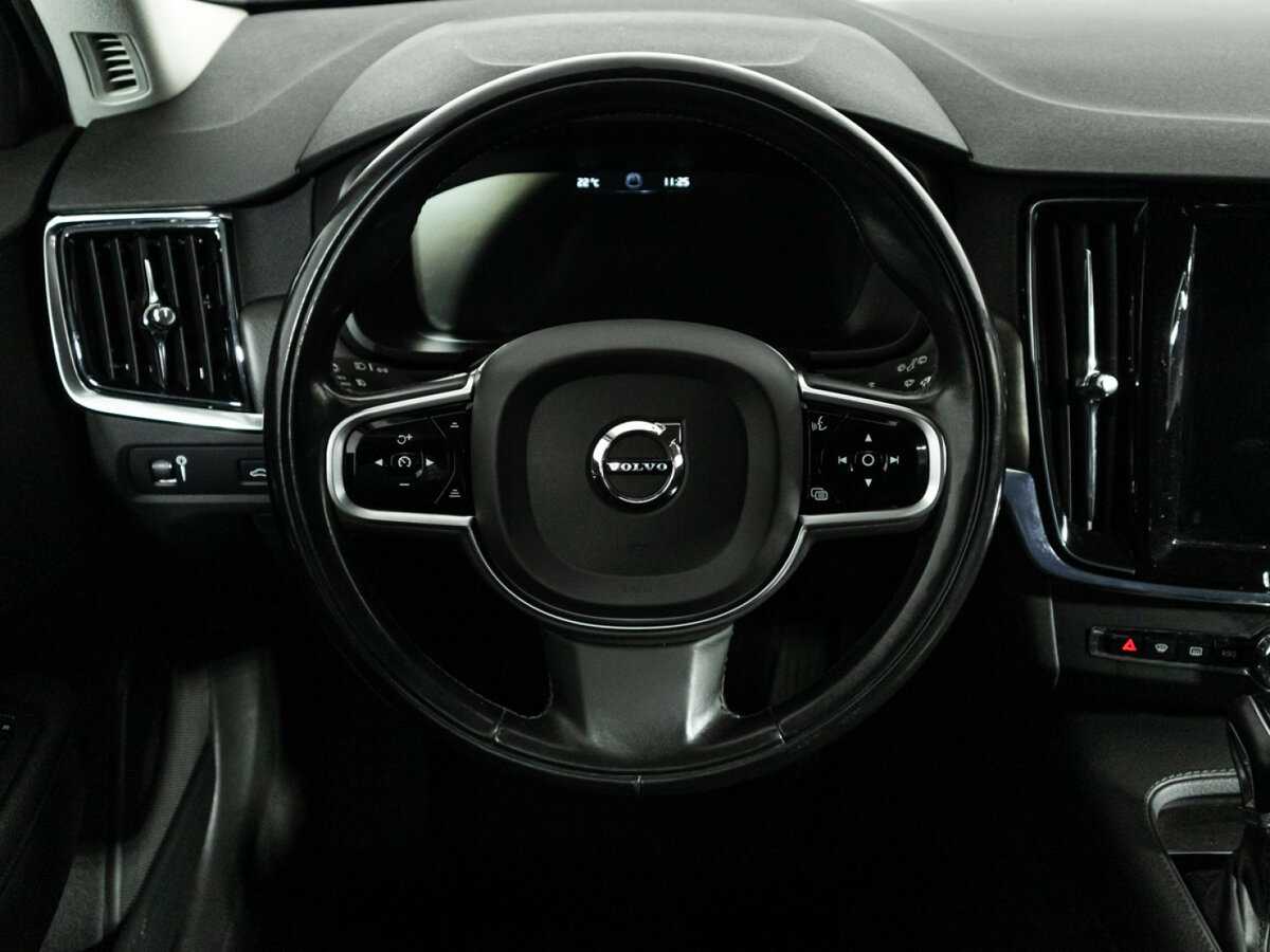 Volvo V90 Cross Country с пробегом — 2019 год. Фото: #19