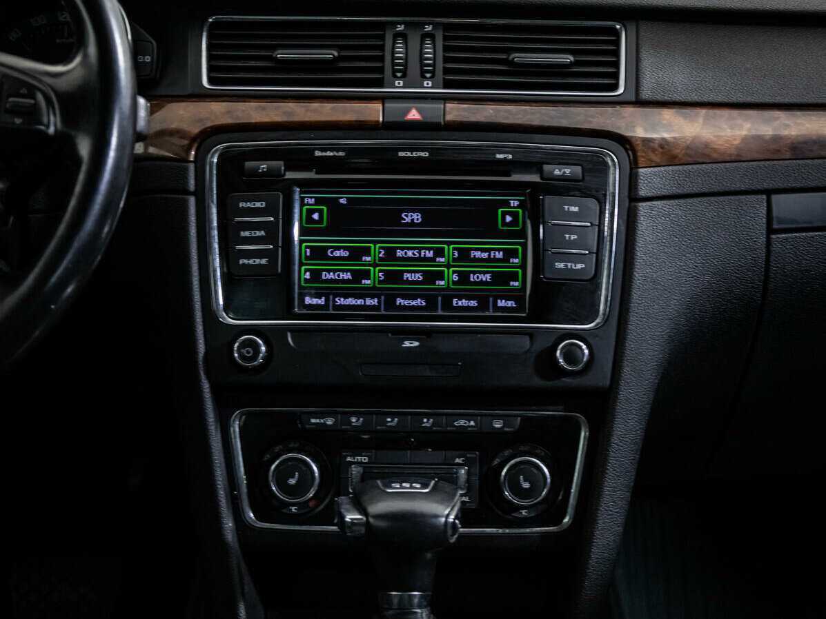 Skoda Superb с пробегом — 2010 год. Фото: #11