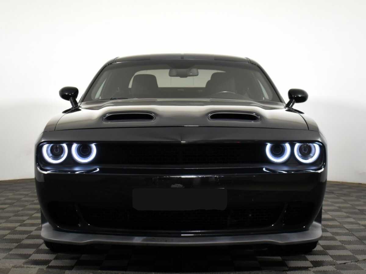 Dodge Challenger с пробегом — 2020 год. Фото: #1