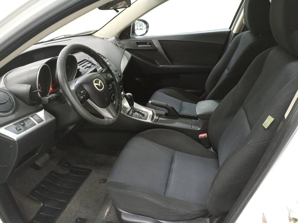 Mazda 3 с пробегом — 2011 год. Фото: #15