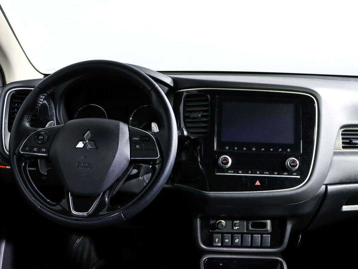 Mitsubishi Outlander с пробегом — 2022 год. Фото: #11