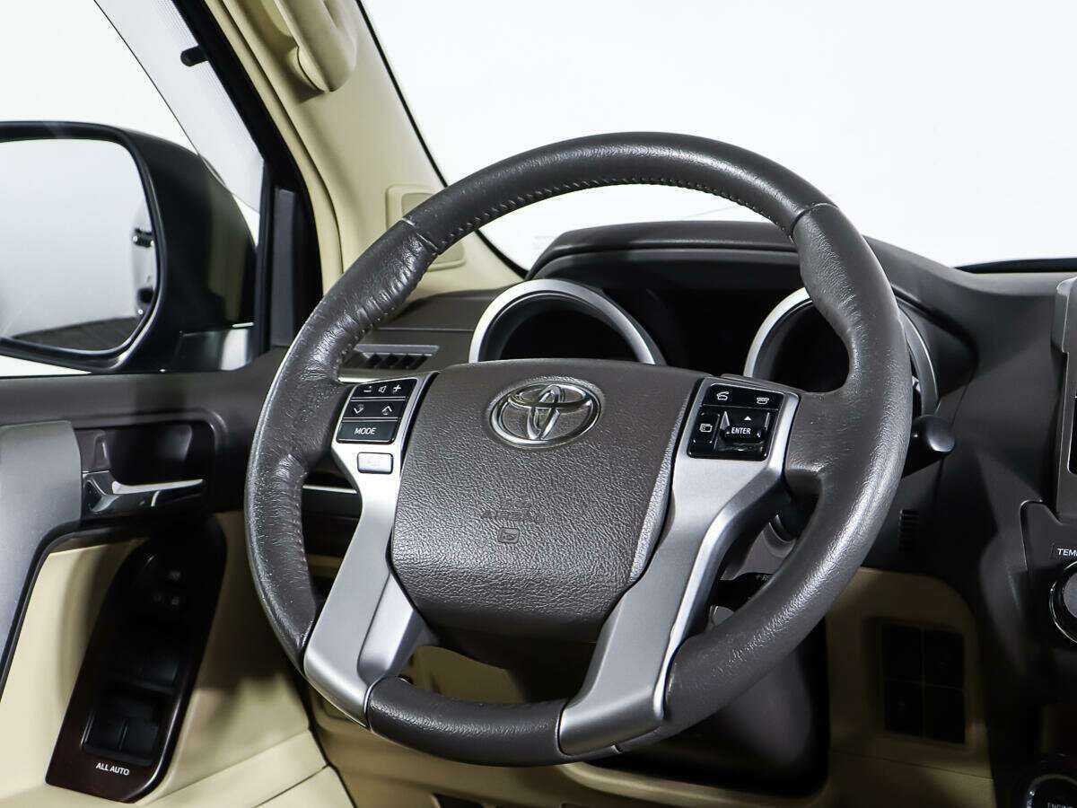 Toyota Land Cruiser Prado с пробегом — 2014 год. Фото: #14