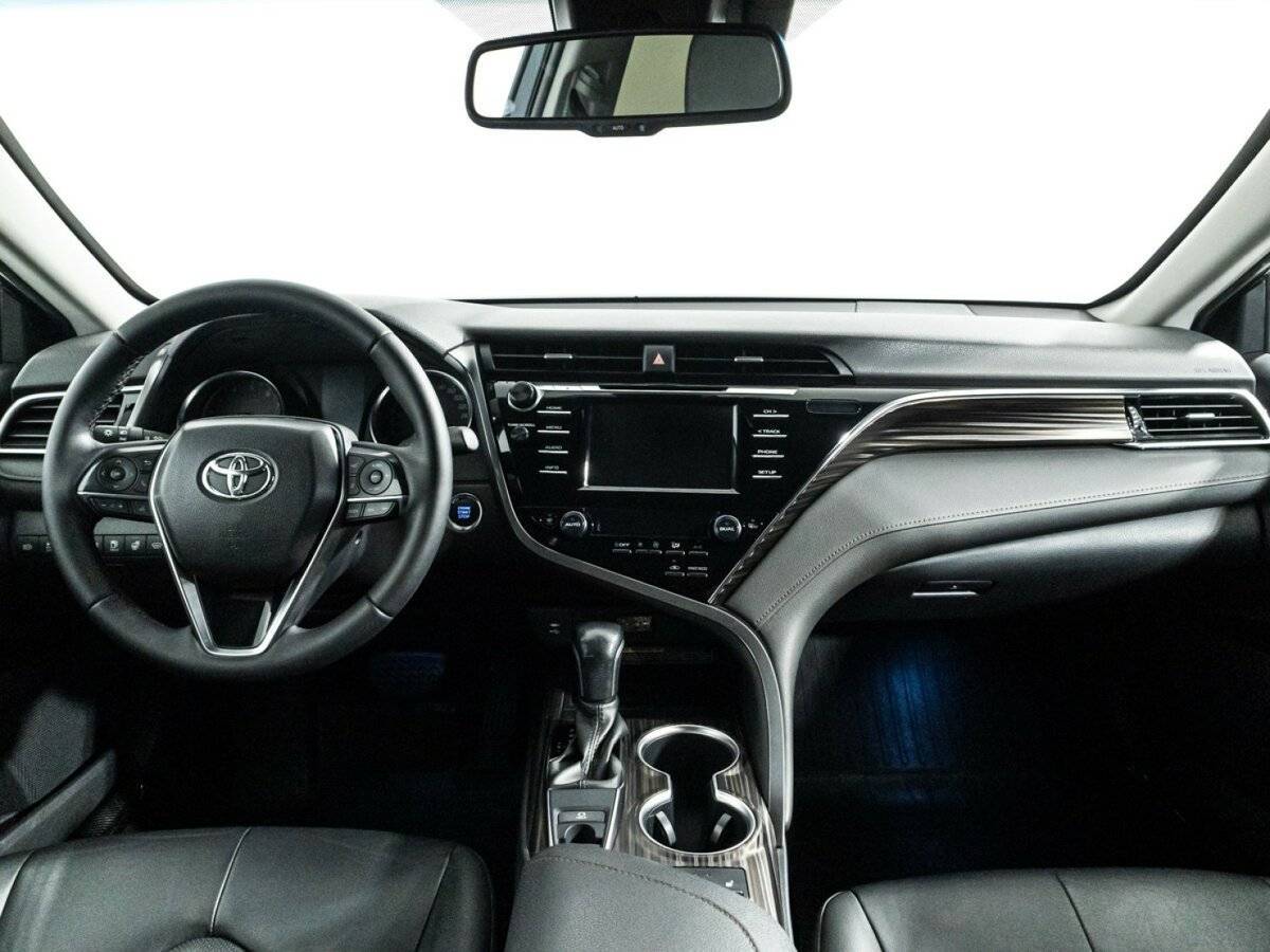Toyota Camry с пробегом — 2019 год. Фото: #12