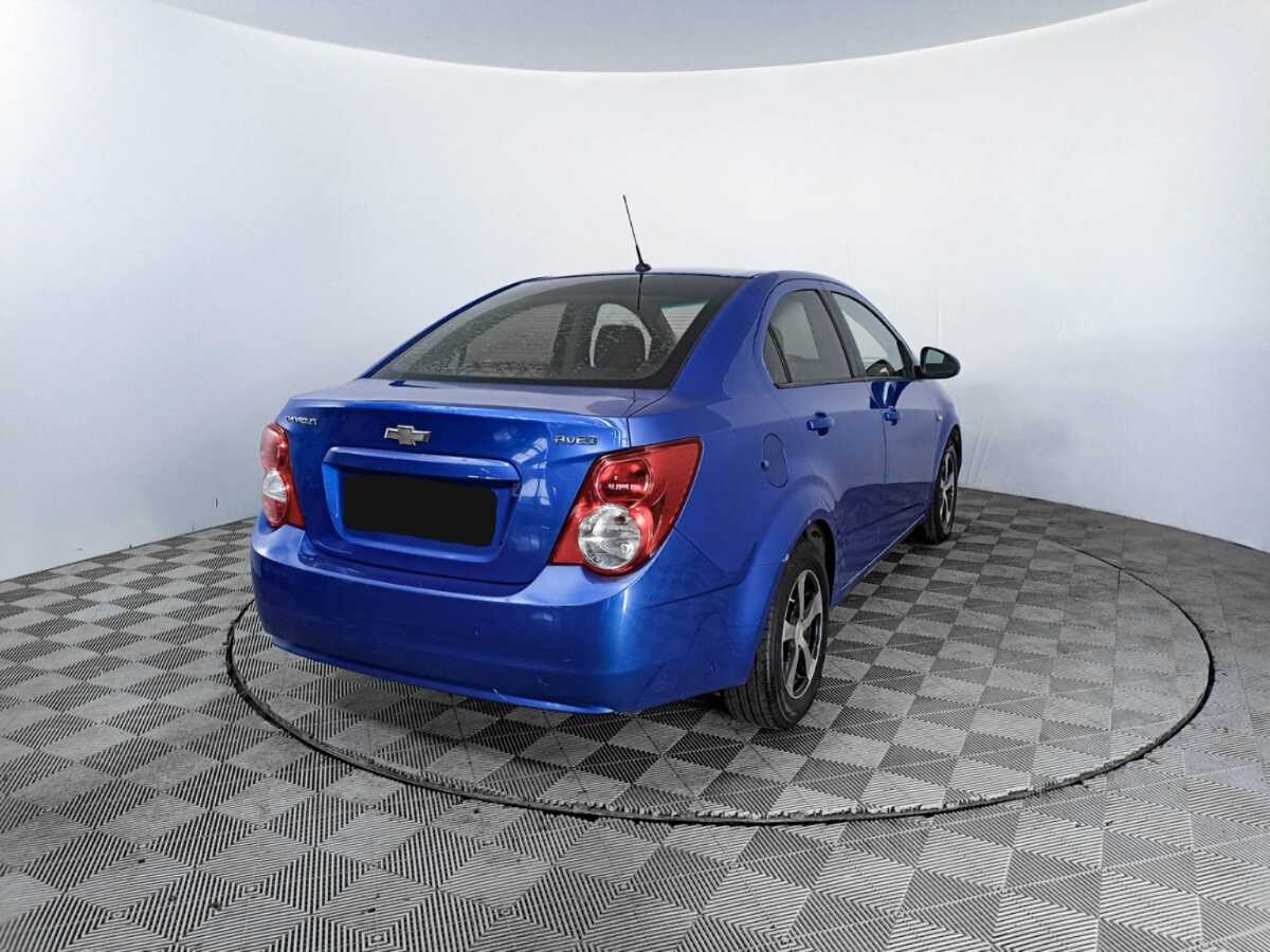 Chevrolet Aveo с пробегом — 2012 год. Фото: #4