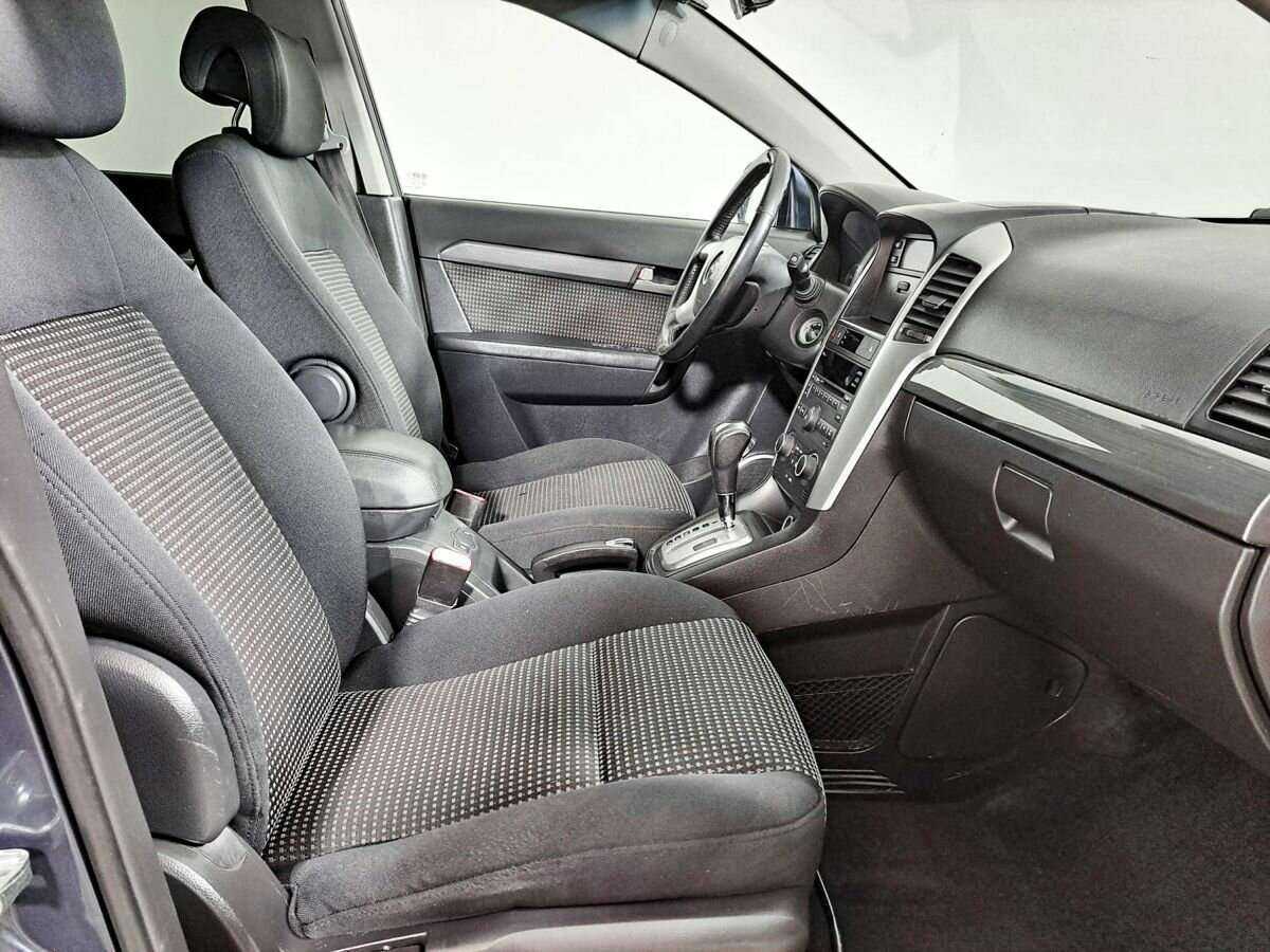 Chevrolet Captiva с пробегом — 2008 год. Фото: #9