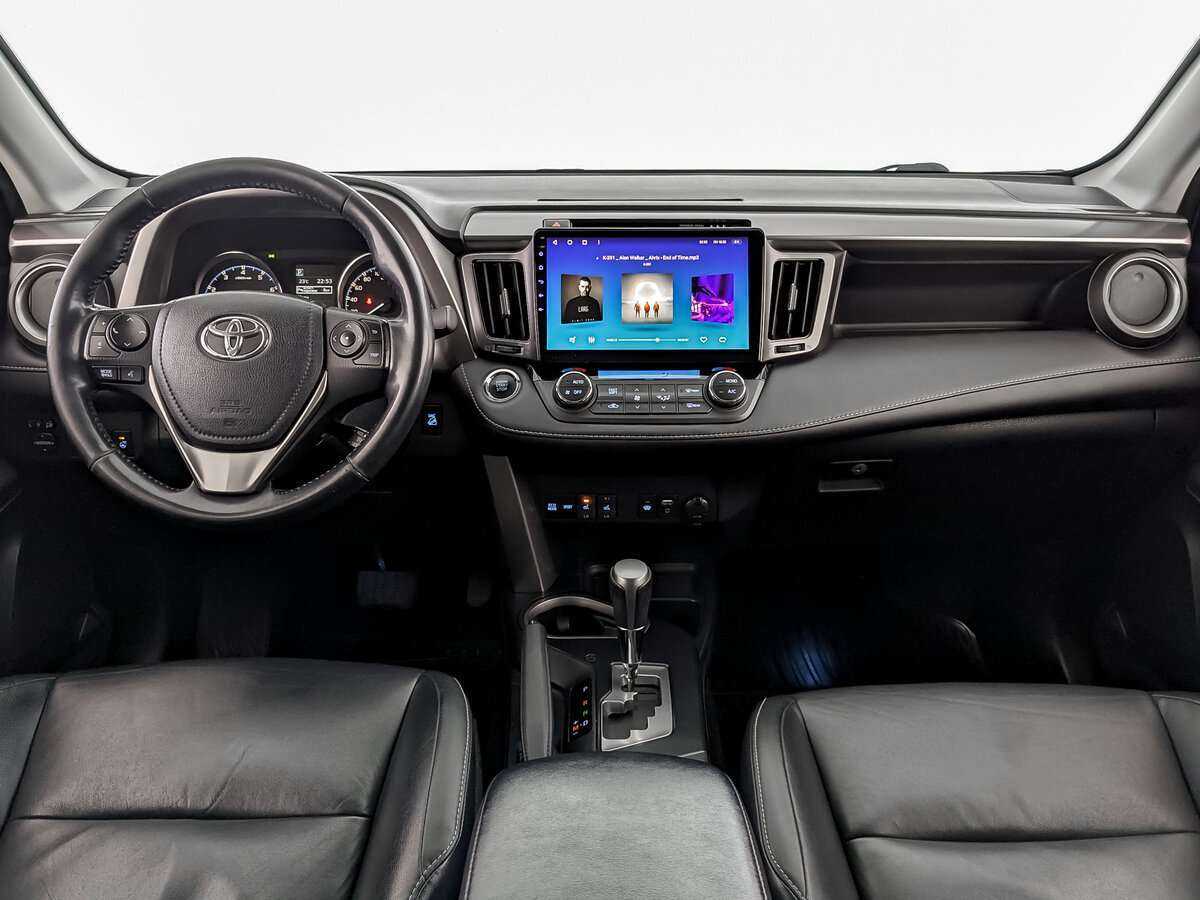 Toyota RAV4 с пробегом — 2017 год. Фото: #11