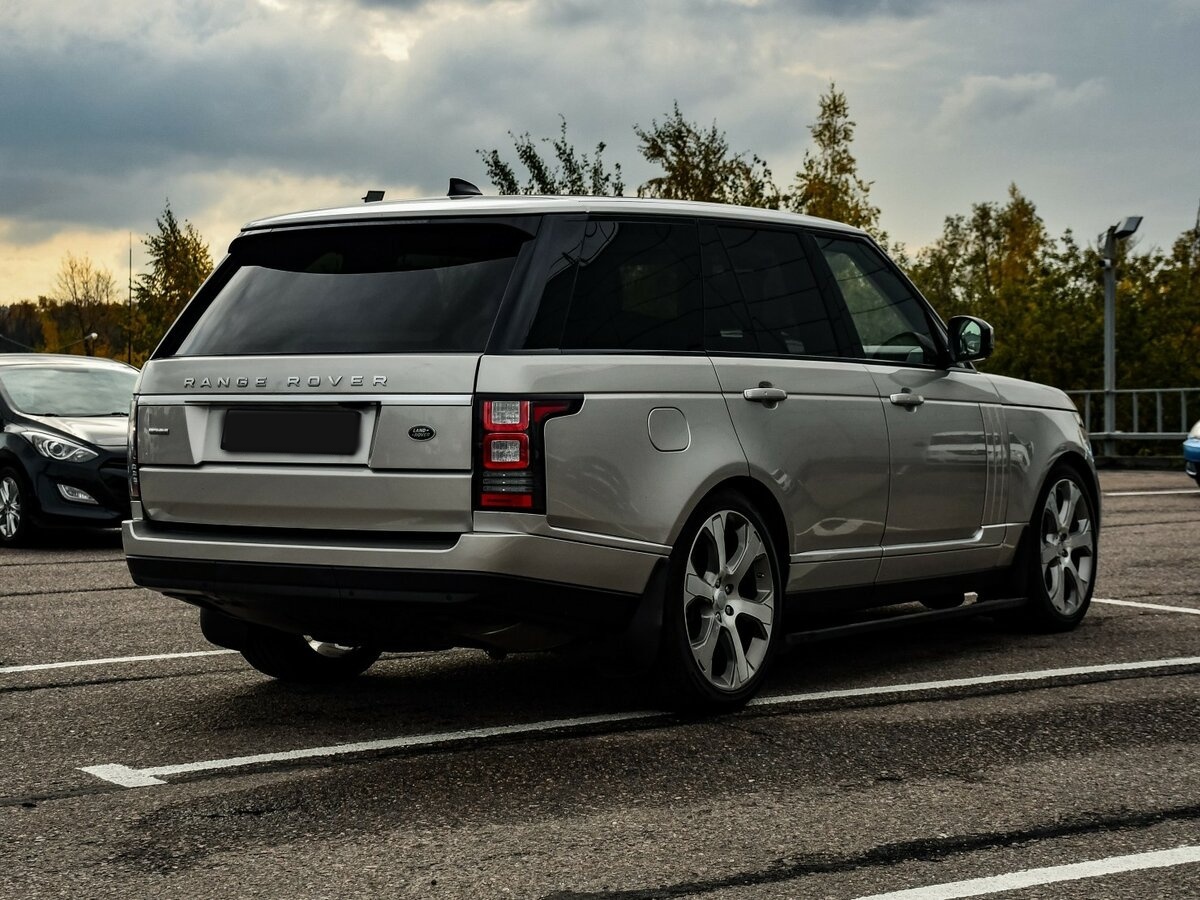 Land Rover Range Rover с пробегом — 2017 год. Фото: #4