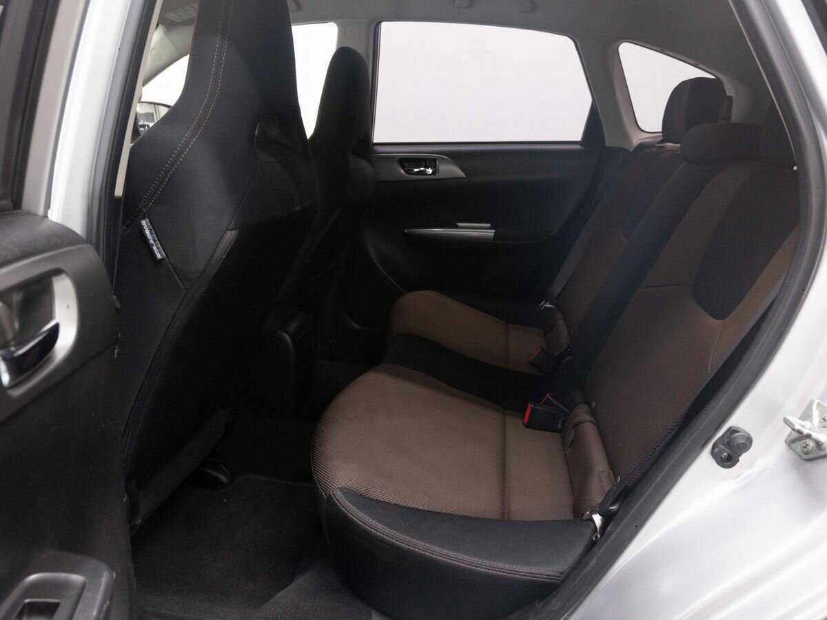 Subaru Impreza с пробегом — 2010 год. Фото: #10