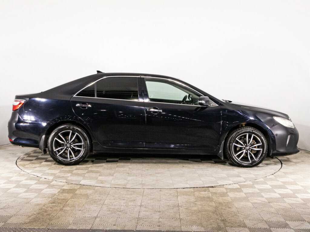 Toyota Camry с пробегом — 2017 год. Фото: #3