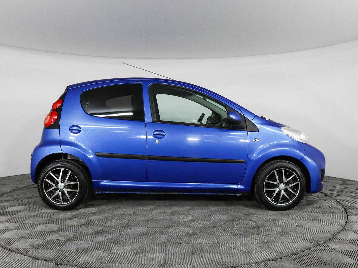Peugeot 107 с пробегом — 2011 год. Фото: #3