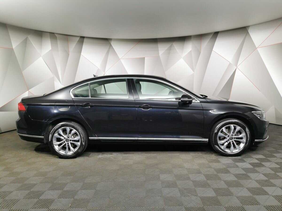 Volkswagen Passat с пробегом — 2021 год. Фото: #5