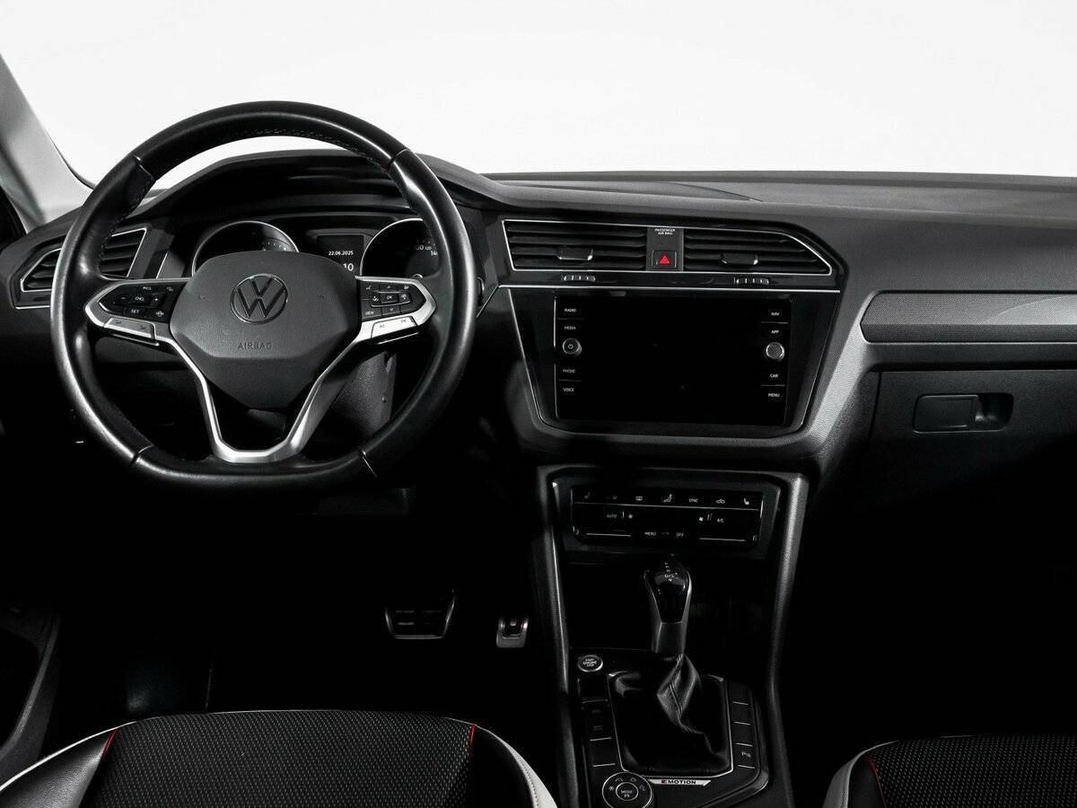 Volkswagen Tiguan с пробегом — 2021 год. Фото: #11