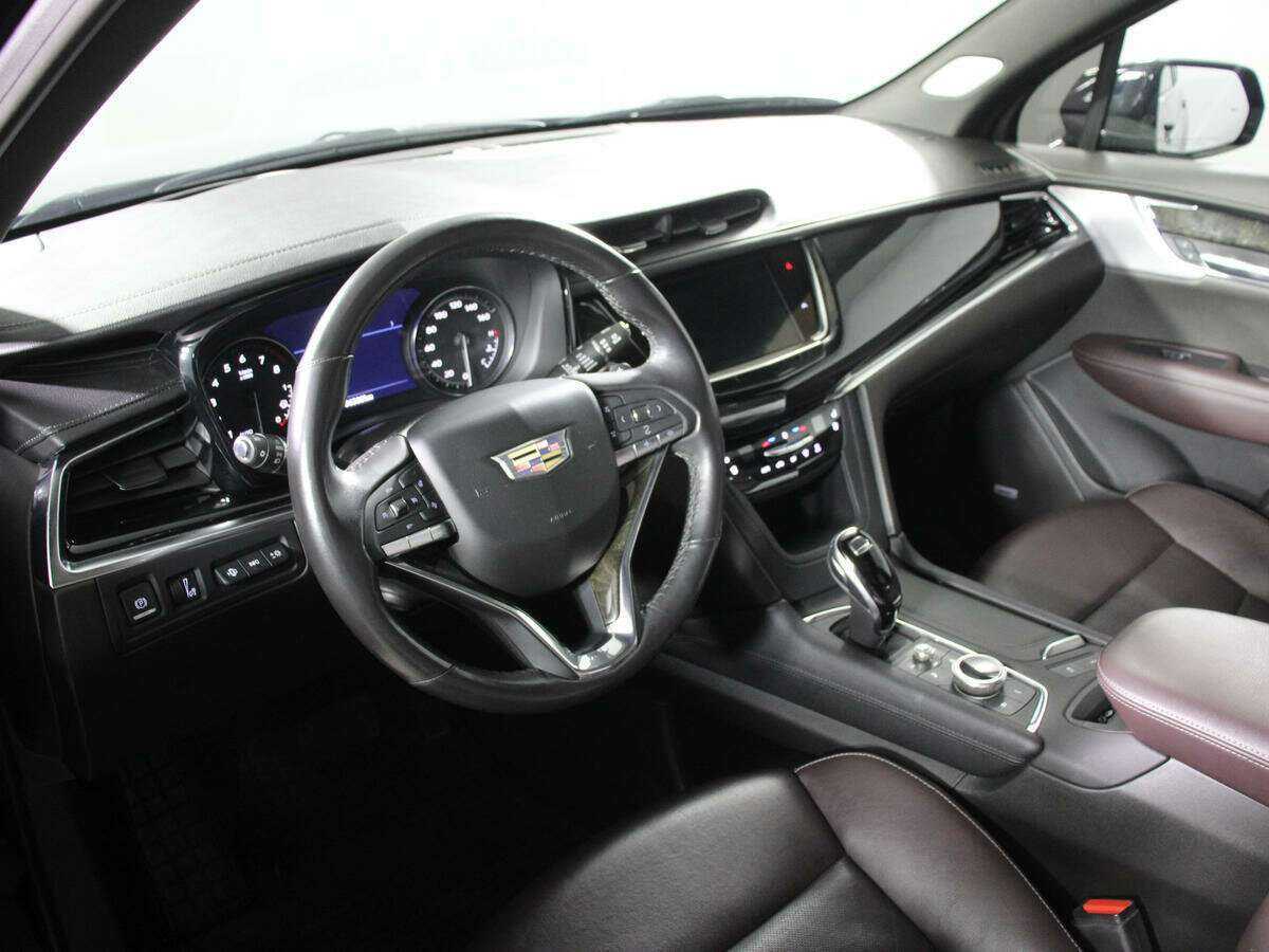 Cadillac XT6 с пробегом — 2021 год. Фото: #11