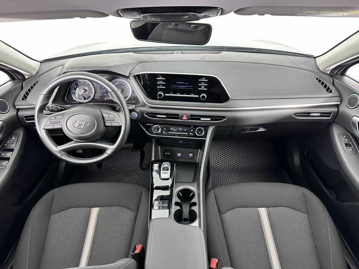 Hyundai Sonata с пробегом — 2022 год. Фото: #8