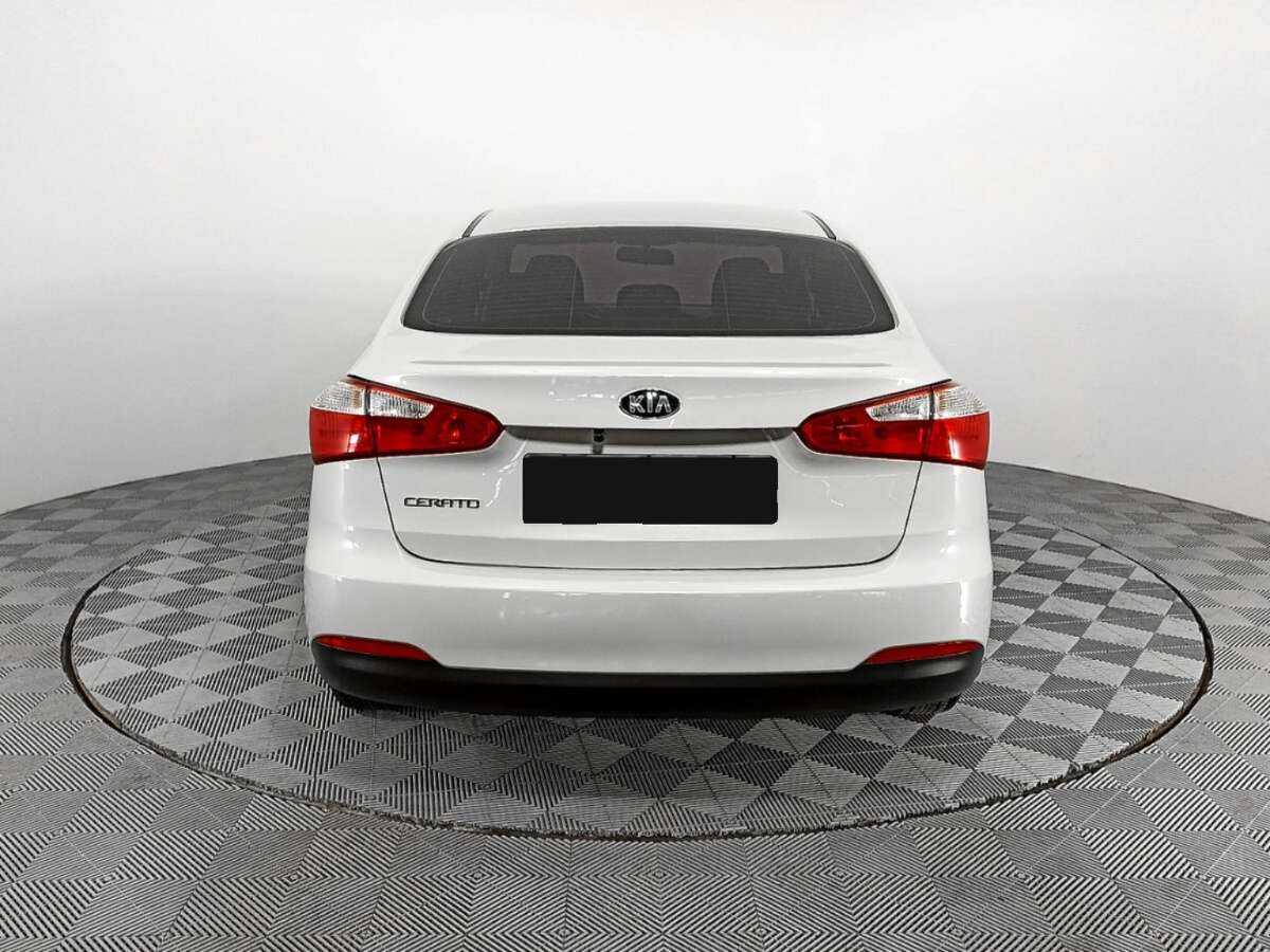 Kia Cerato с пробегом — 2014 год. Фото: #5