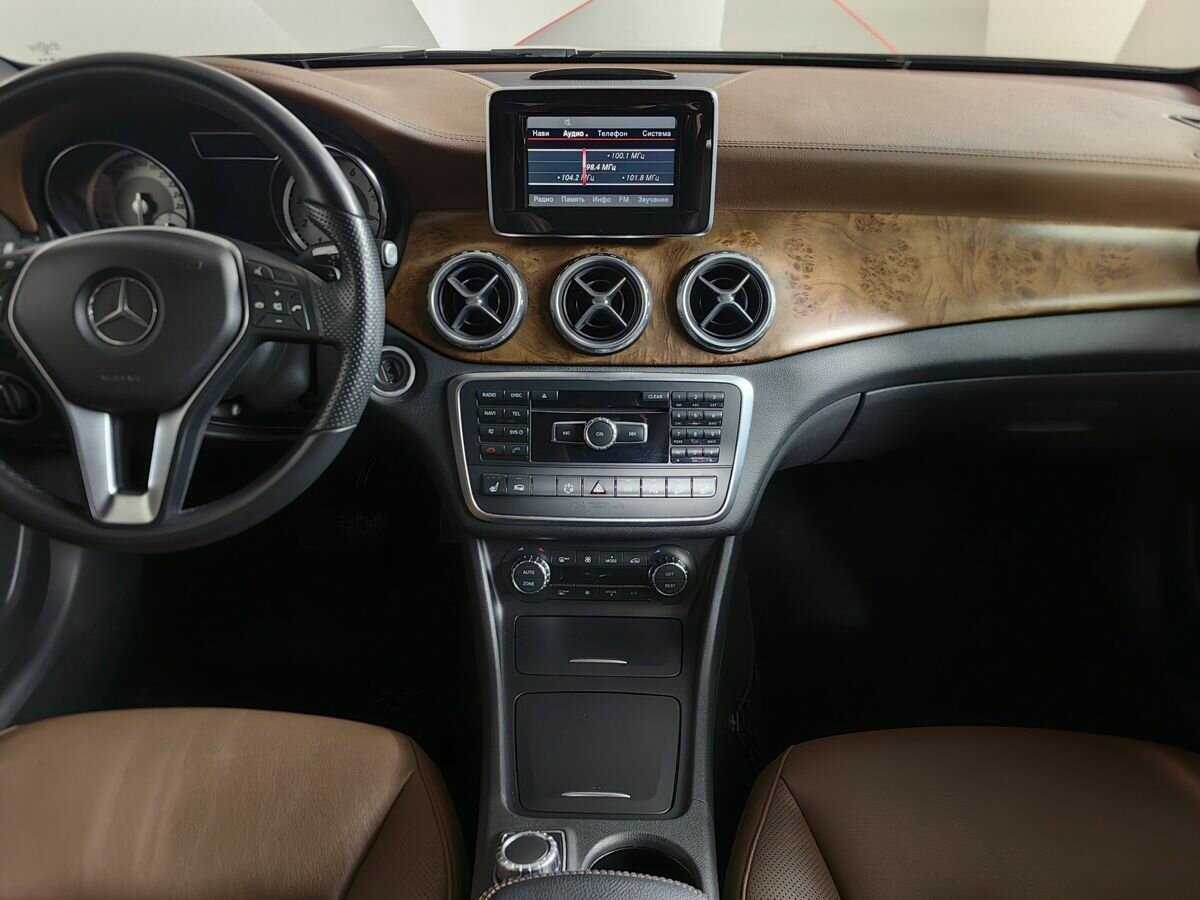 Mercedes-Benz GLA с пробегом — 2014 год. Фото: #10