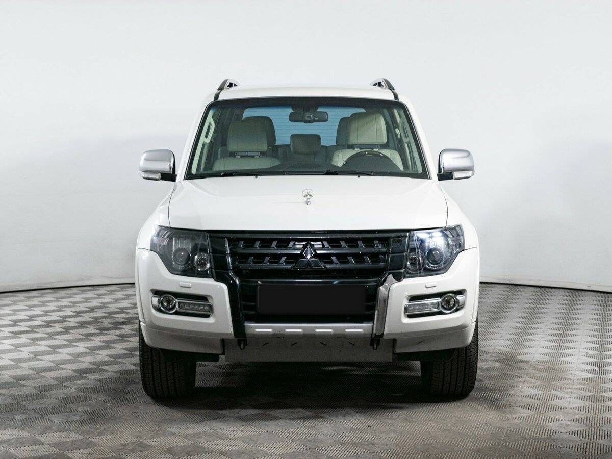 Mitsubishi Pajero с пробегом — 2019 год. Фото: #1