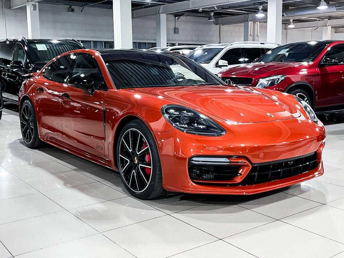 Porsche Panamera с пробегом — 2020 год. Фото: #2