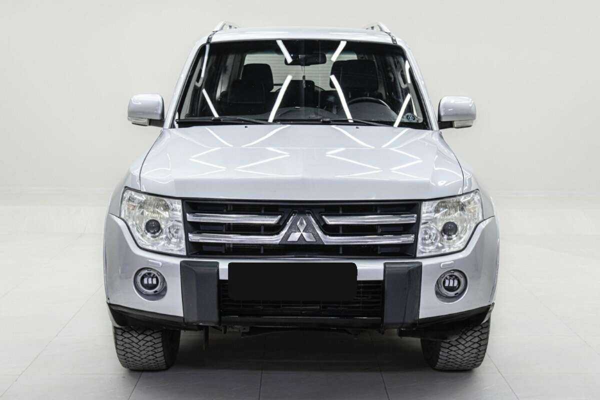 Mitsubishi Pajero с пробегом — 2011 год. Фото: #1
