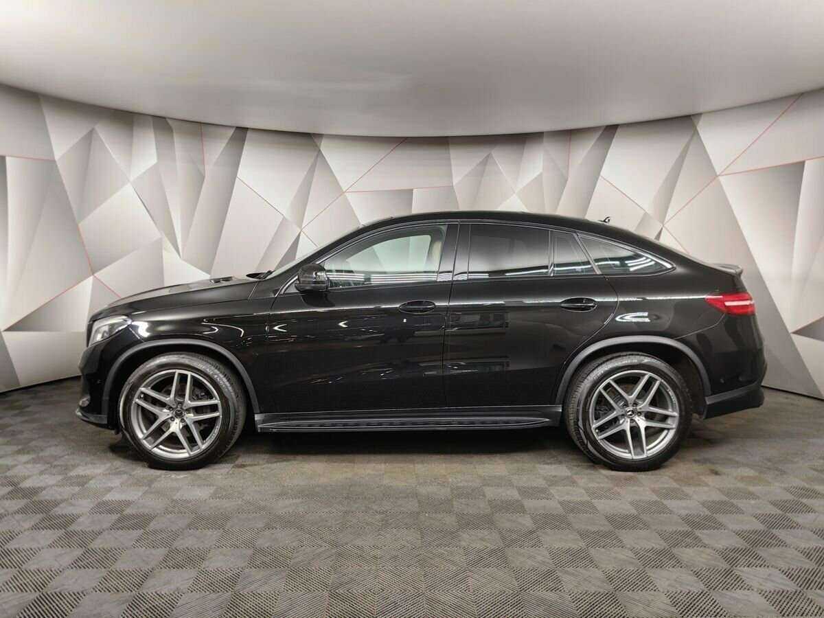 Mercedes-Benz GLE Coupe с пробегом — 2017 год. Фото: #4