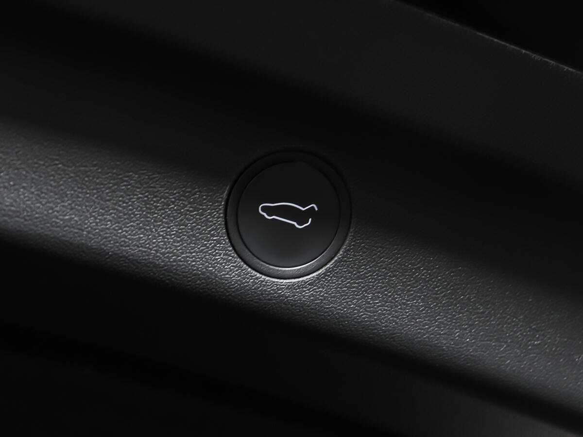 Tesla Model Y с пробегом — 2021 год. Фото: #16