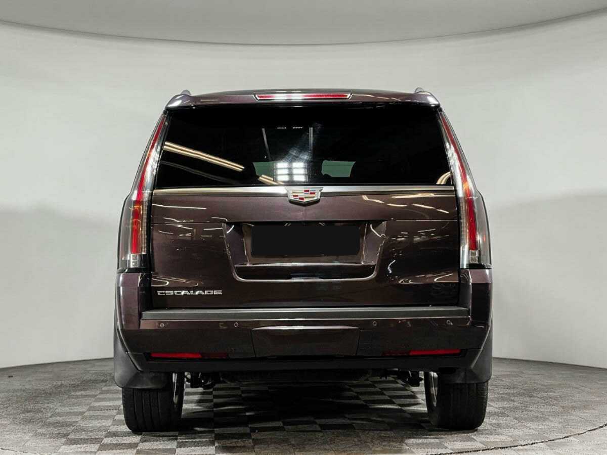 Cadillac Escalade с пробегом — 2016 год. Фото: #5