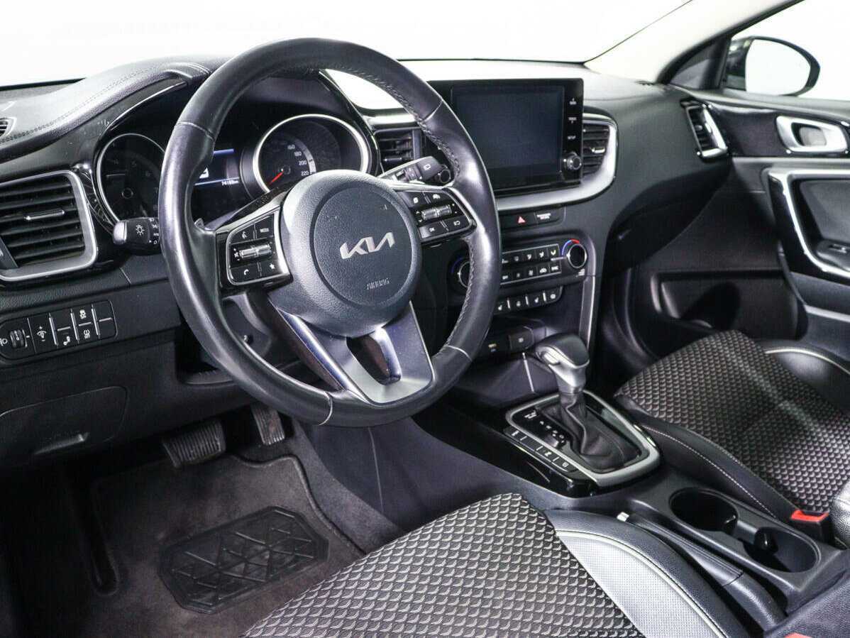 Kia Ceed с пробегом — 2021 год. Фото: #13