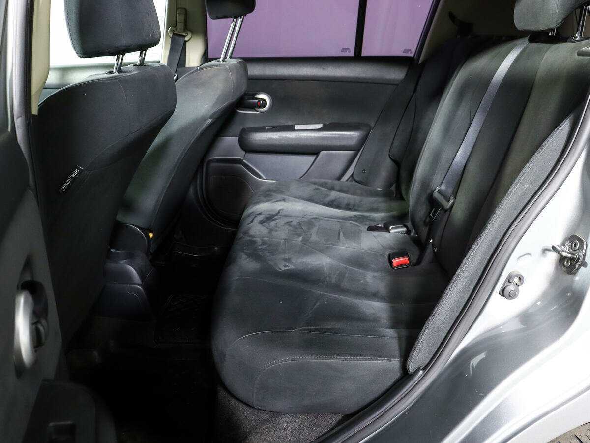 Nissan Tiida с пробегом — 2010 год. Фото: #6