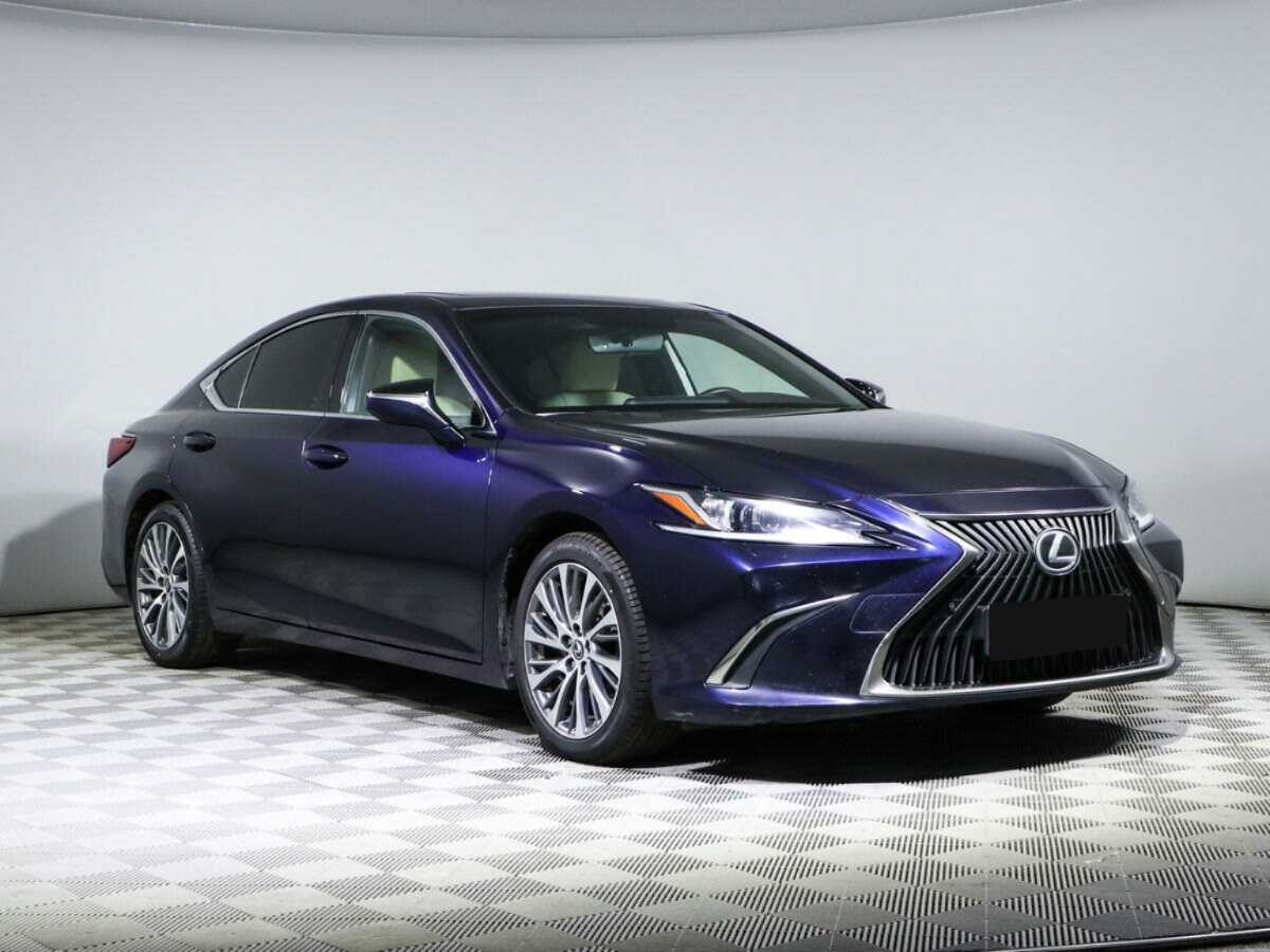 Lexus ES с пробегом — 2018 год. Фото: #2