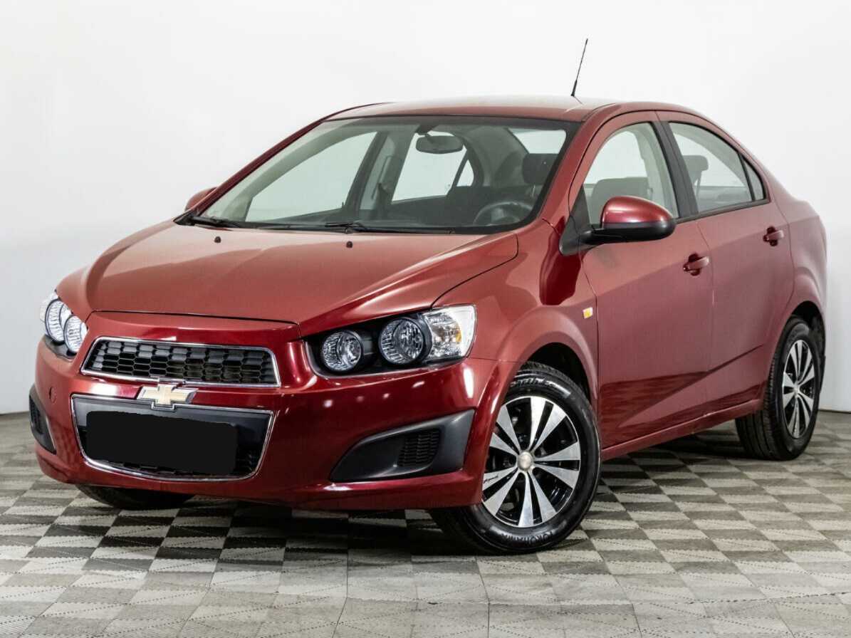 Chevrolet Aveo с пробегом — 2015 год. Фото: #0
