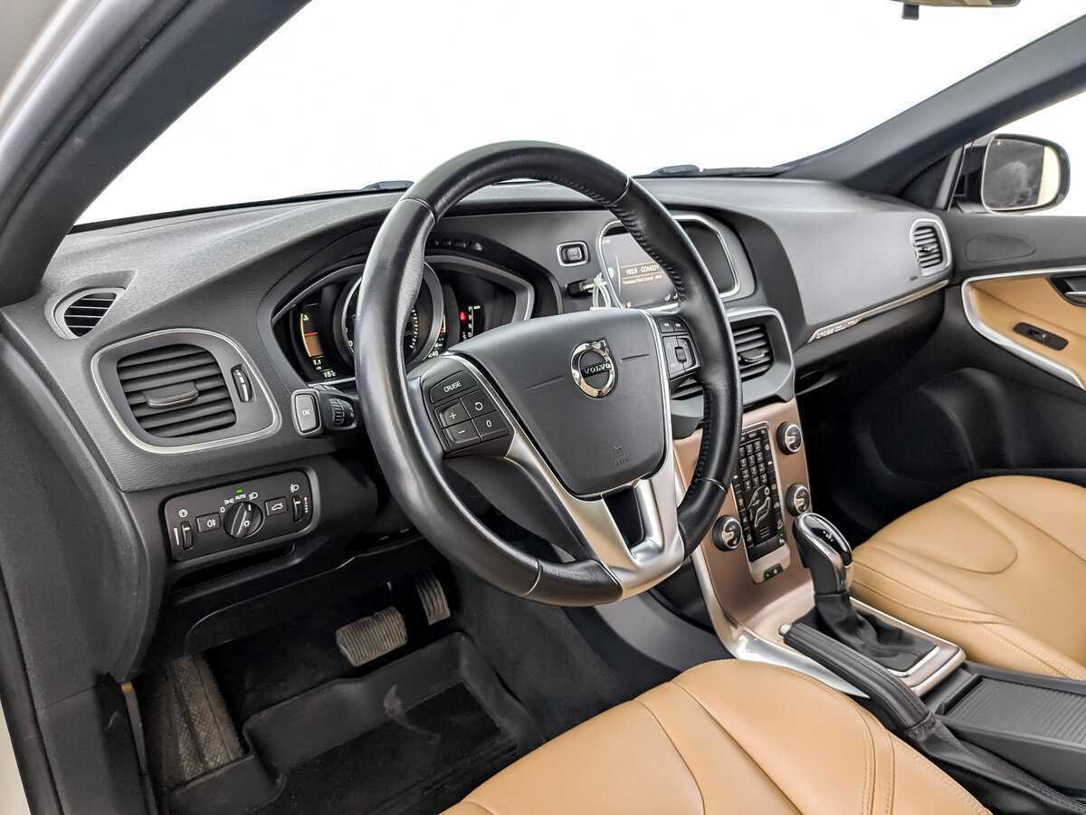 Volvo V40 с пробегом — 2018 год. Фото: #15