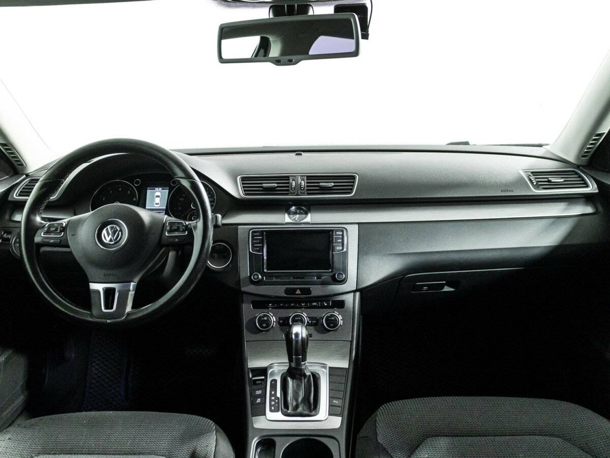 Volkswagen Passat с пробегом — 2012 год. Фото: #11