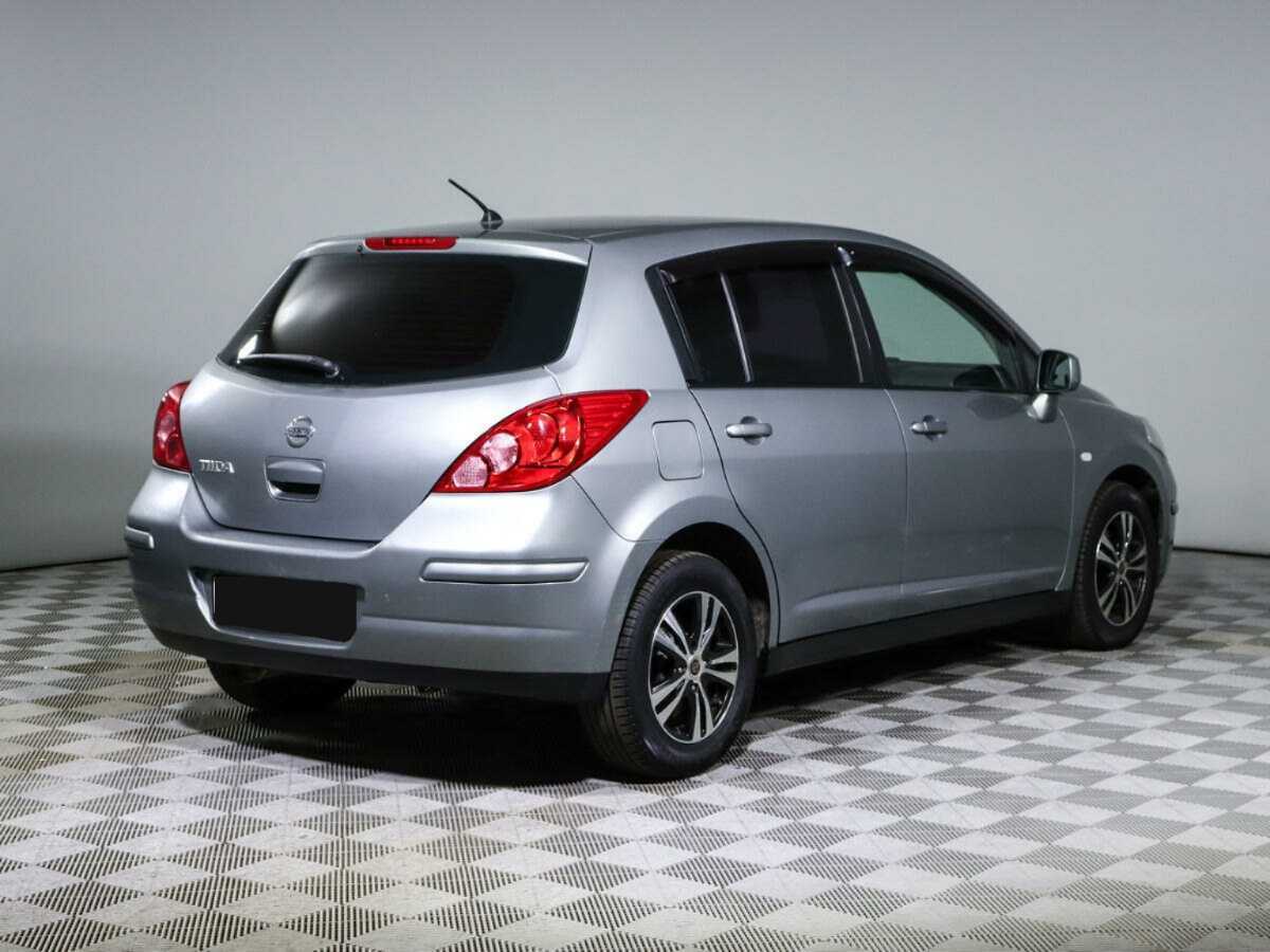 Nissan Tiida с пробегом — 2010 год. Фото: #3