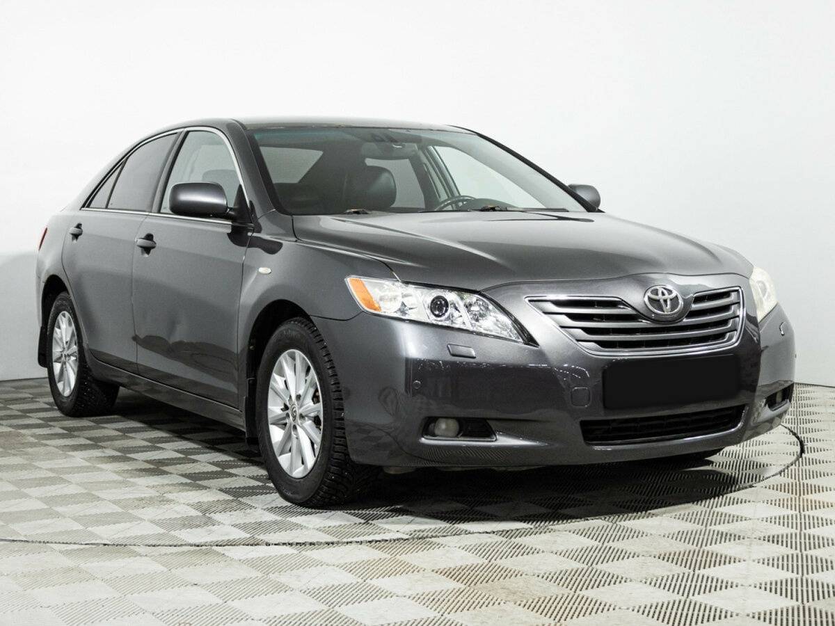 Toyota Camry с пробегом — 2008 год. Фото: #2
