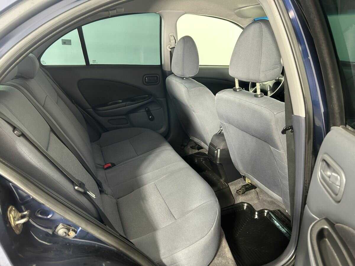 Nissan Almera с пробегом — 2005 год. Фото: #15