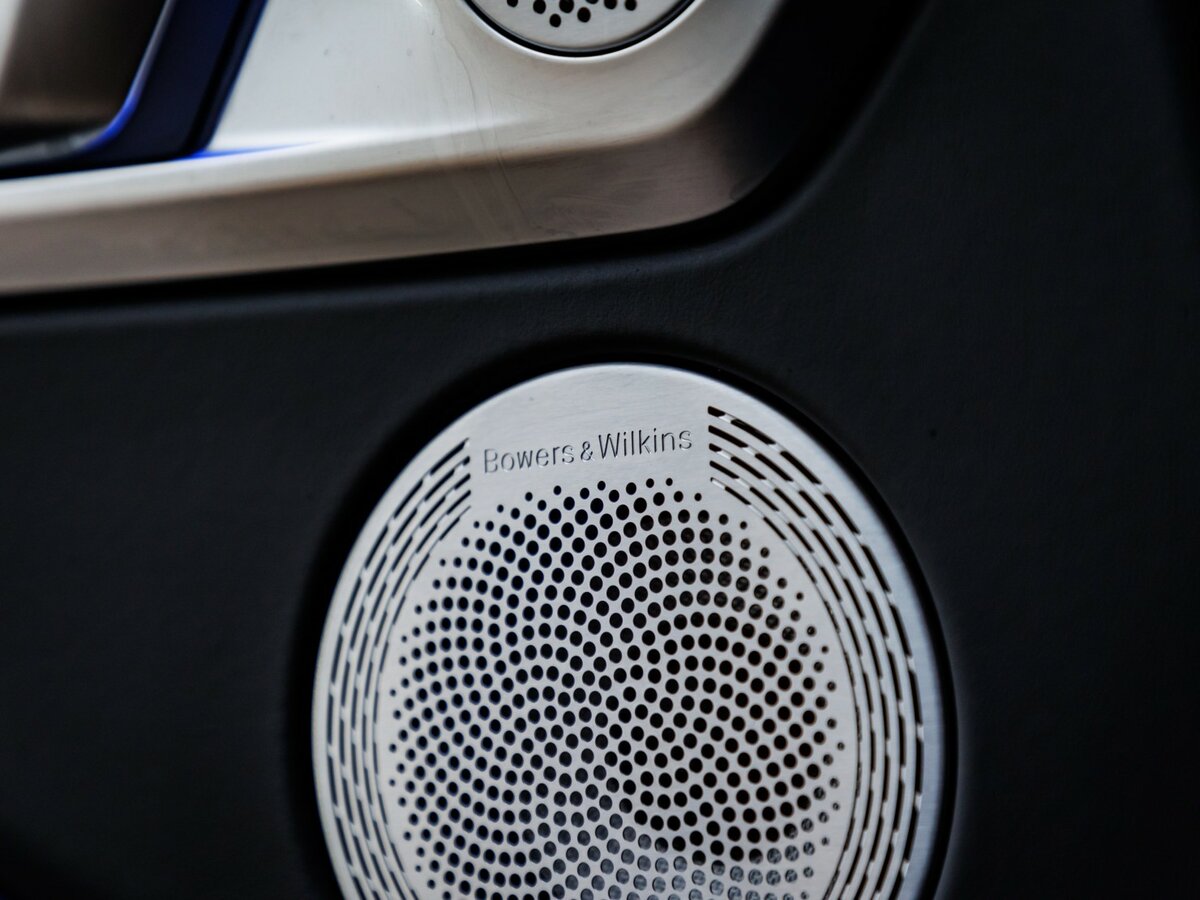 BMW XM с пробегом — 2023 год. Фото: #18