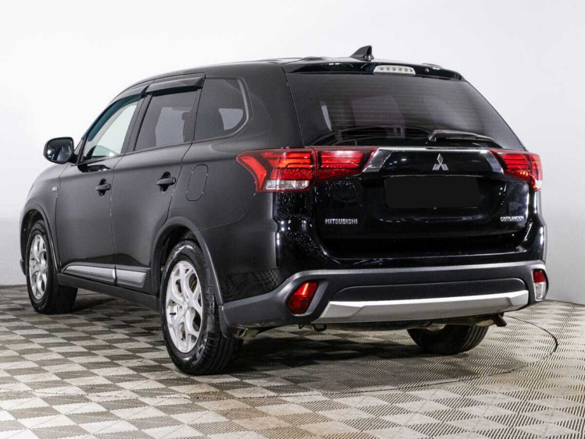 Mitsubishi Outlander с пробегом — 2017 год. Фото: #5