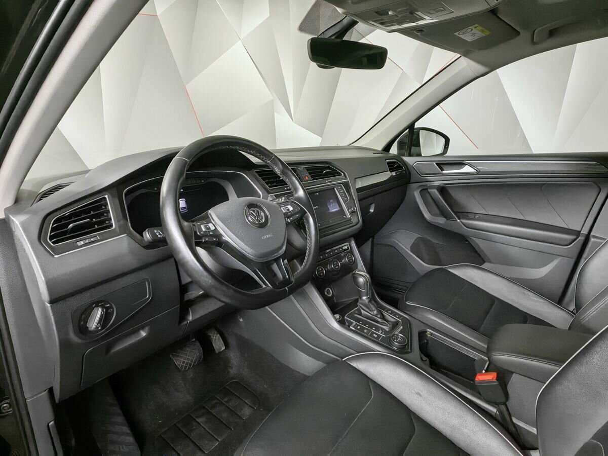 Volkswagen Tiguan с пробегом — 2017 год. Фото: #12