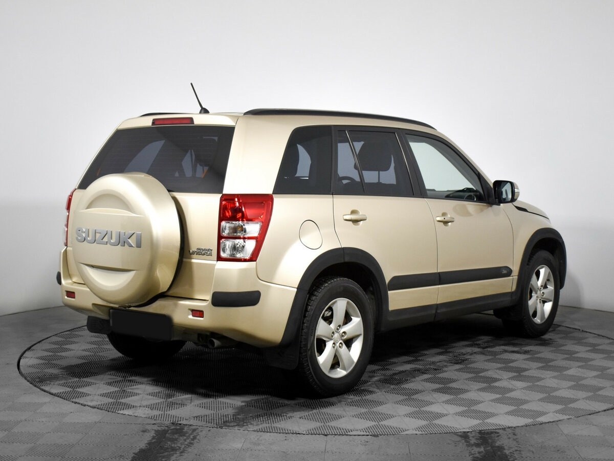 Suzuki Grand Vitara с пробегом — 2010 год. Фото: #4